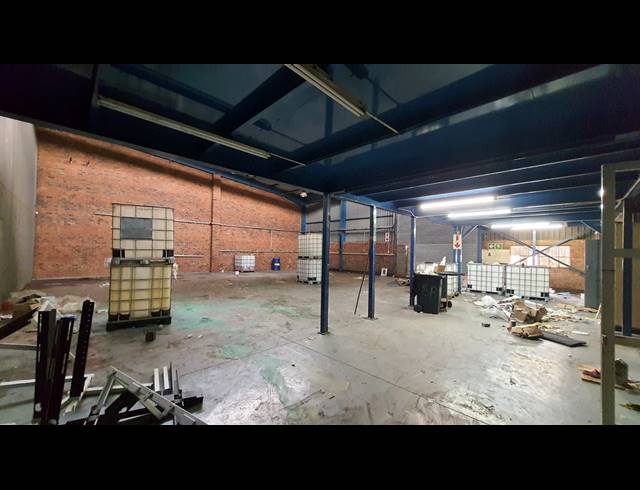 510M² WAREHOUSE TO LET IN SEBENZA